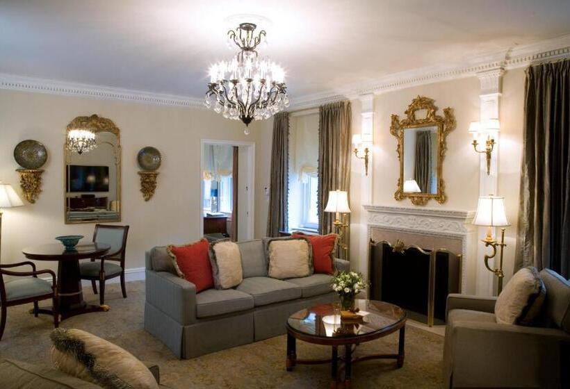 호텔 The Sherry Netherland