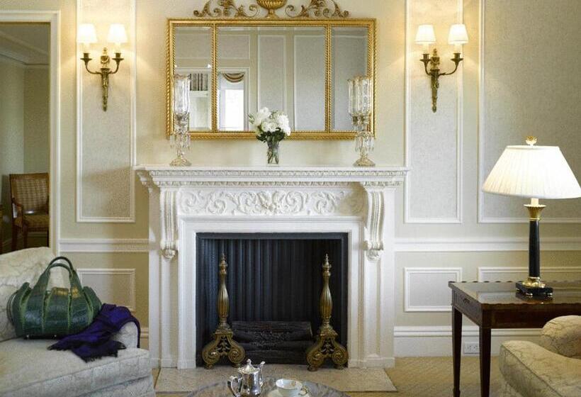 호텔 The Sherry Netherland