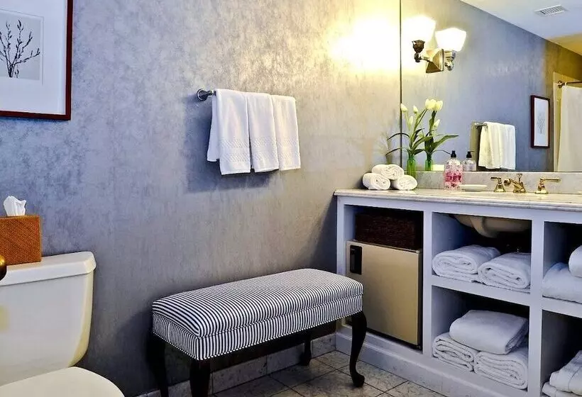 فندق The Simsbury Inn