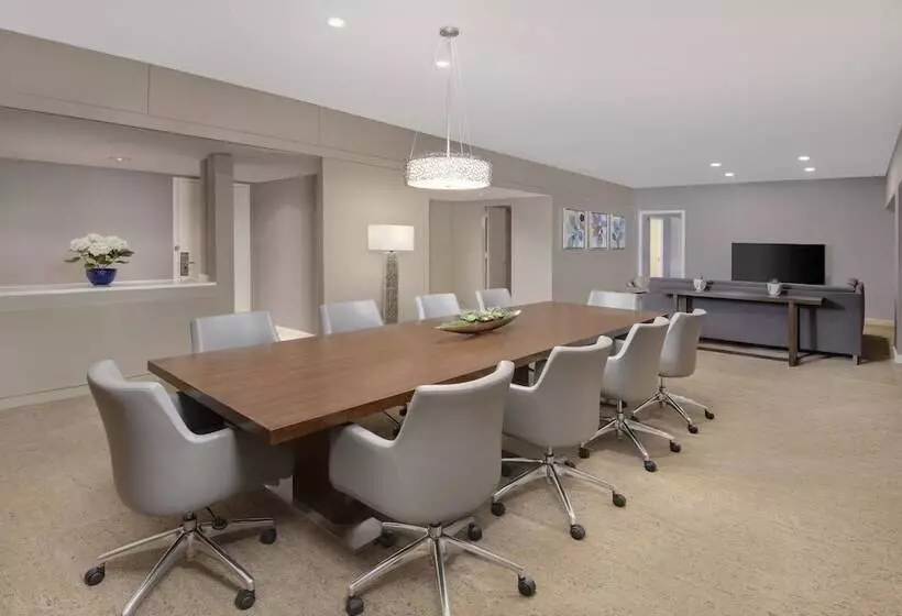 בית מלון כפרי The Westin Dallas Park Central