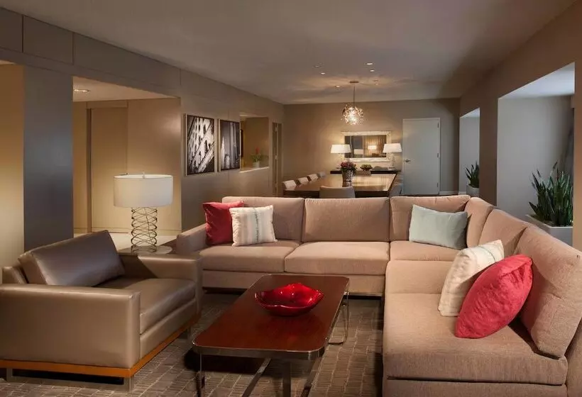 בית מלון כפרי The Westin Dallas Park Central