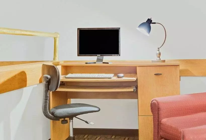 Мотель Super 8 By Wyndham Green Bay Near Stadium