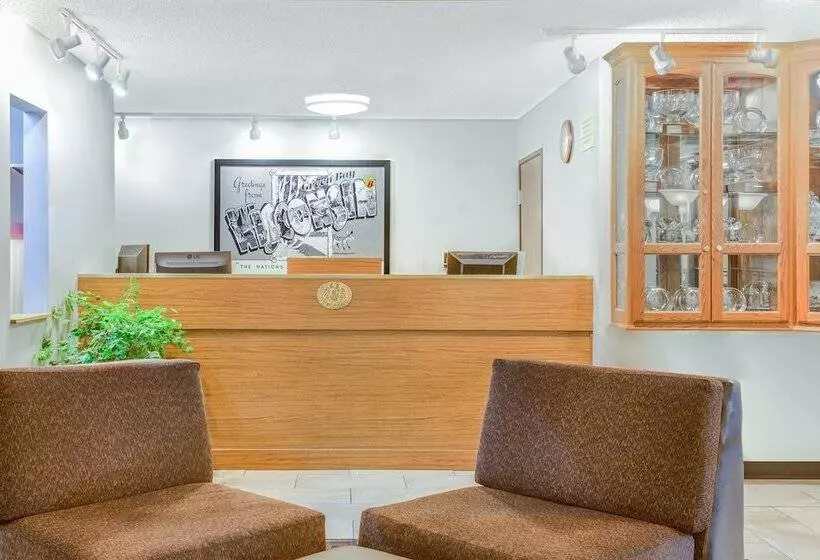 Мотель Super 8 By Wyndham Green Bay Near Stadium