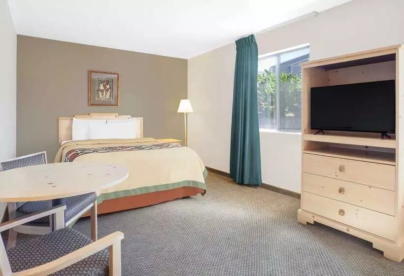 مُتل Fairbridge Inn & Suites Moscow   Pullman