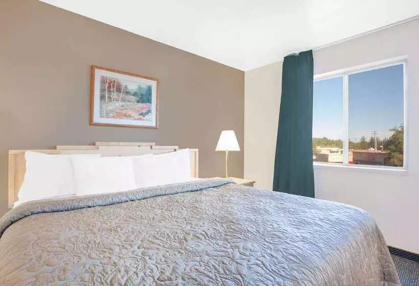 مُتل Fairbridge Inn & Suites Moscow   Pullman