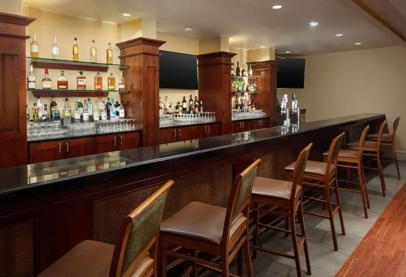 منتجع Doubletree By Hilton Boston North Shore