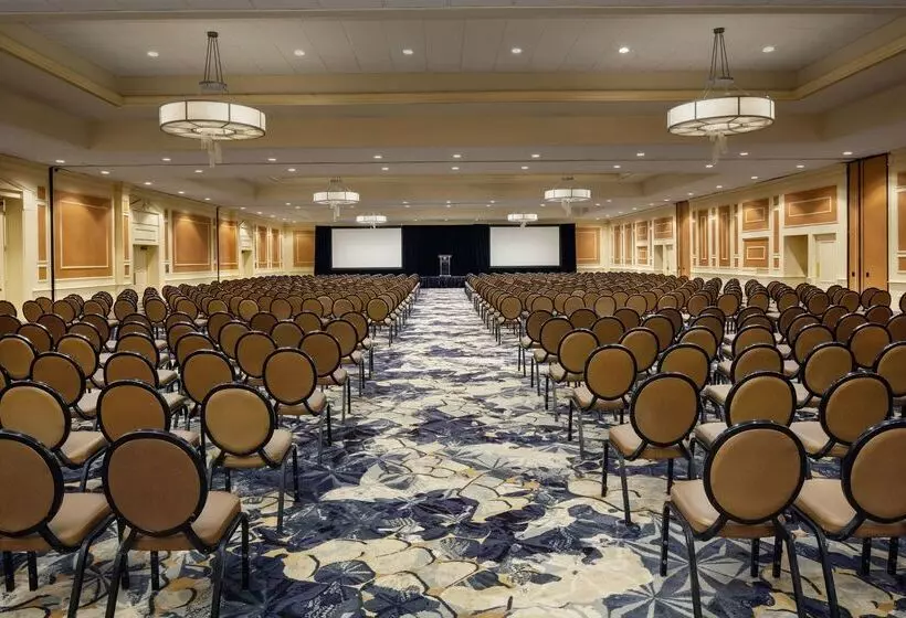 منتجع Doubletree By Hilton Boston North Shore