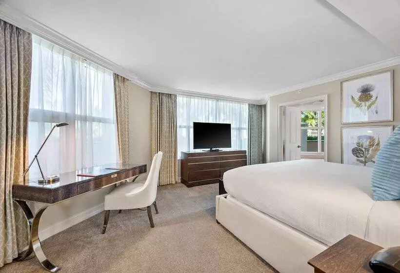 Resort Marco Beach Ocean Suites