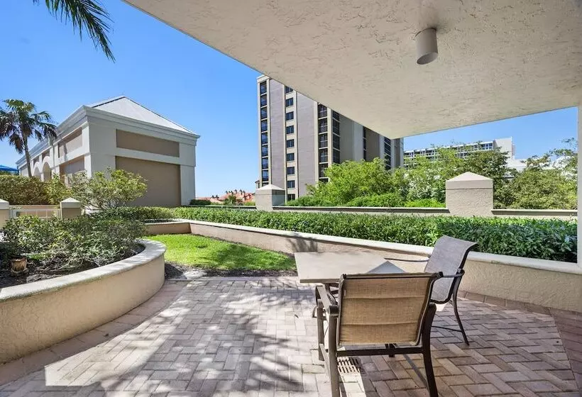 Resort Marco Beach Ocean Suites