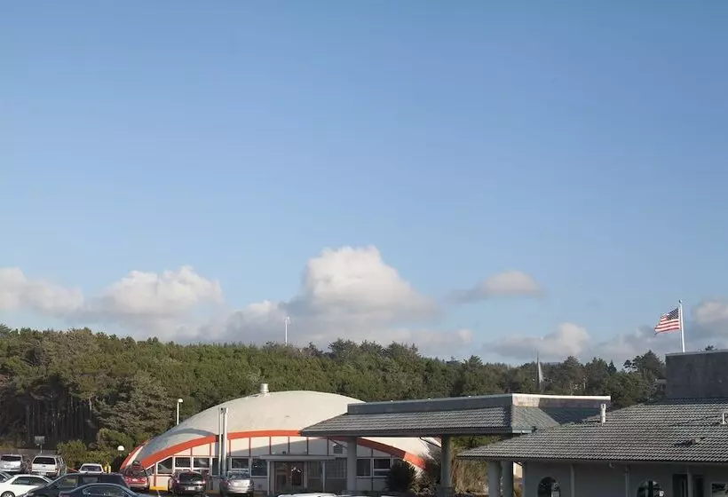 リゾートホテル Surftides