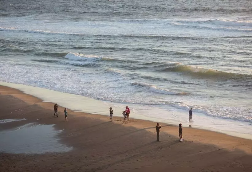 リゾートホテル Surftides