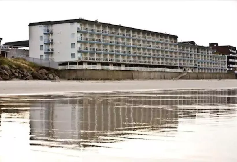 リゾートホテル Surftides