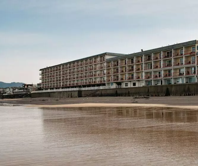 リゾートホテル Surftides