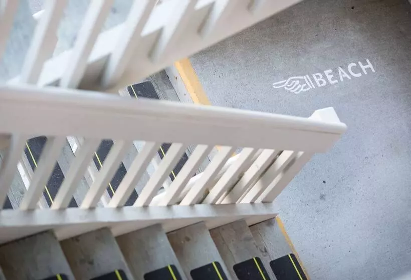 リゾートホテル Surftides