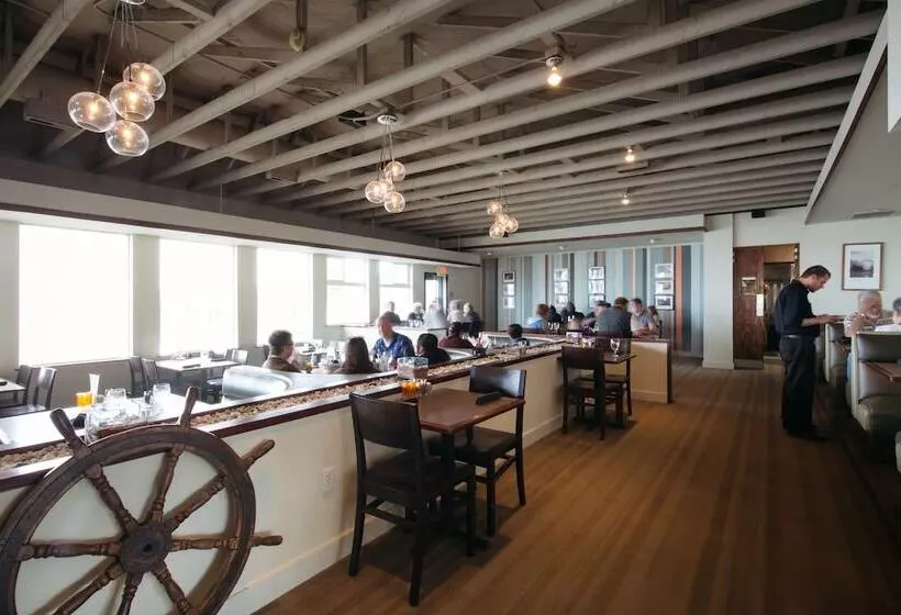 リゾートホテル Surftides