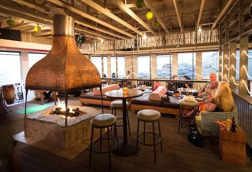 リゾートホテル Surftides