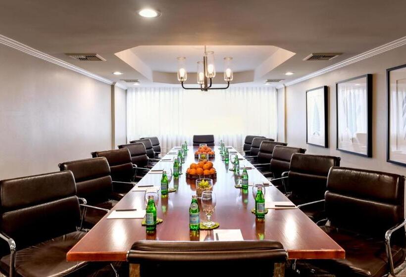 استراحتگاه The Cliffs Hotel And Spa