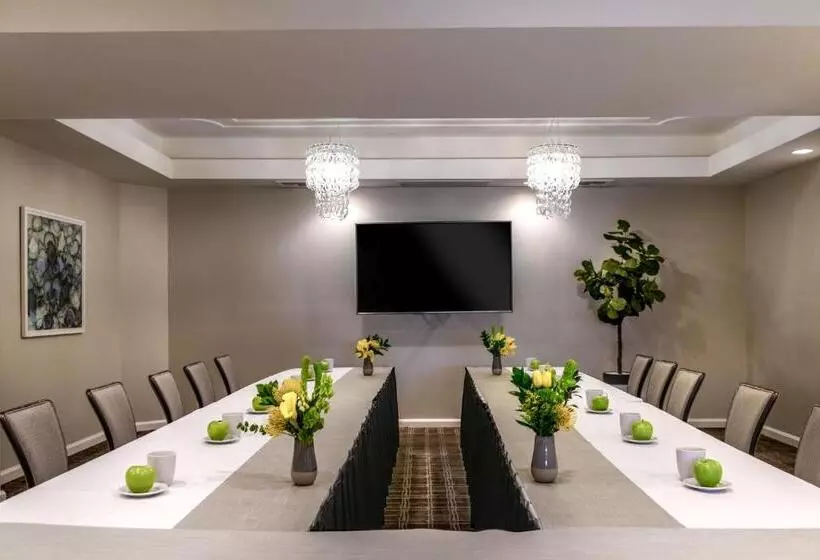 אתר נופש The Cliffs Hotel And Spa