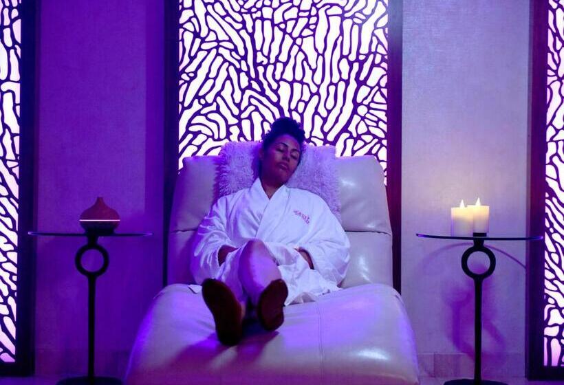 استراحتگاه The Cliffs Hotel And Spa