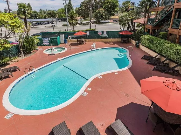 Отель 818 + Pool, Ascend Collection