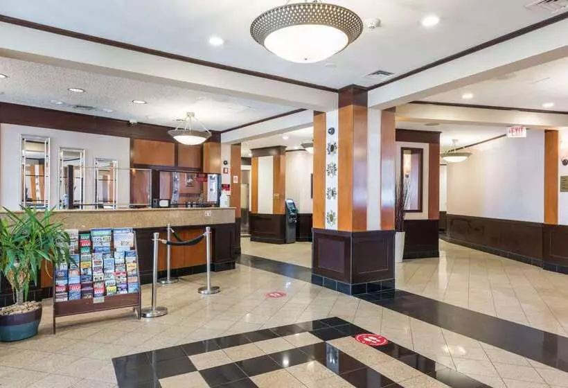 Clarion Hotel & Suites