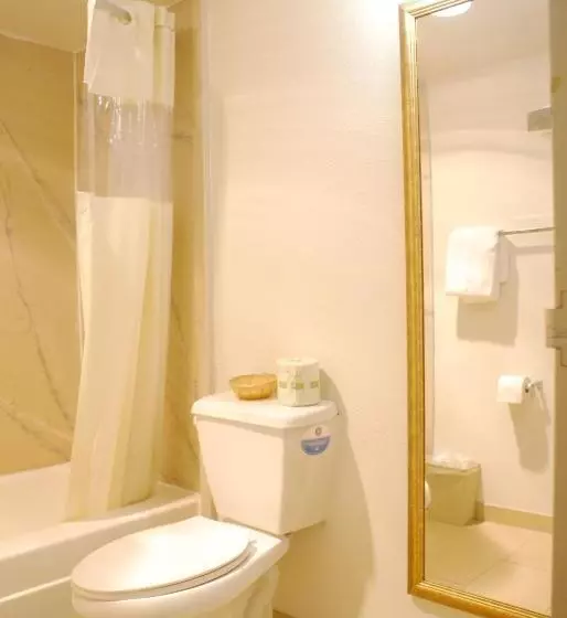 酒店 Days Inn By Wyndham Arlington Pentagon