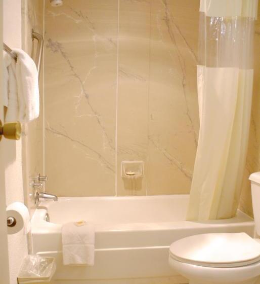 فندق Days Inn By Wyndham Arlington Pentagon