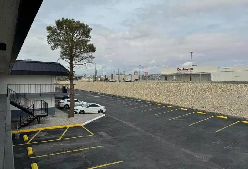 בית מלון כפרי Days Inn By Wyndham El Paso Airport East