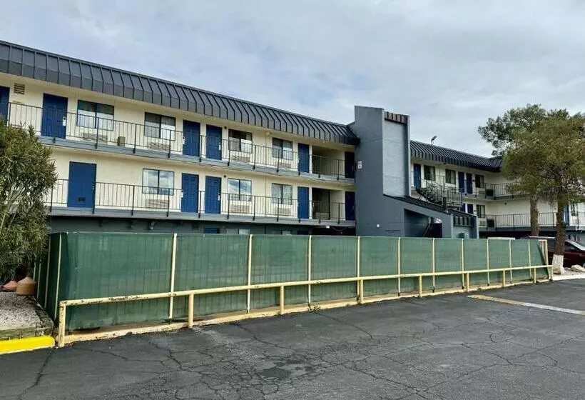 בית מלון כפרי Days Inn By Wyndham El Paso Airport East