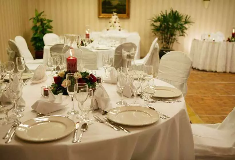 酒店 Doubletree By Hilton Charlotte Airport