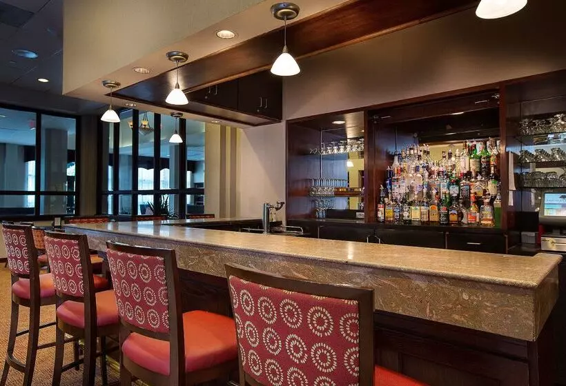 酒店 Doubletree By Hilton Charlotte Airport