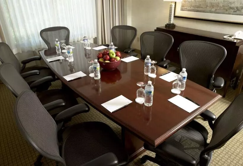 酒店 Doubletree By Hilton Charlotte Airport