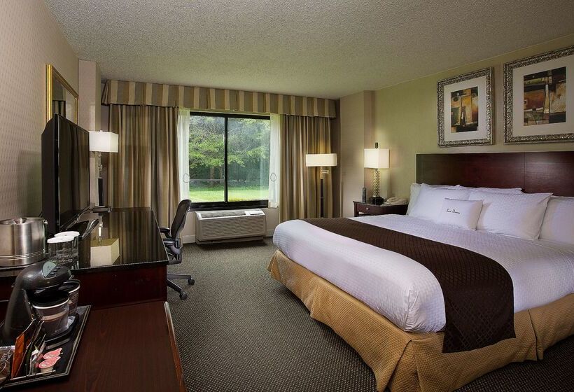 هتل Doubletree By Hilton Charlotte Airport