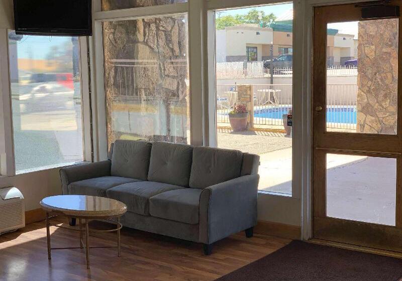 Hotel Econo Lodge Inn & Suites