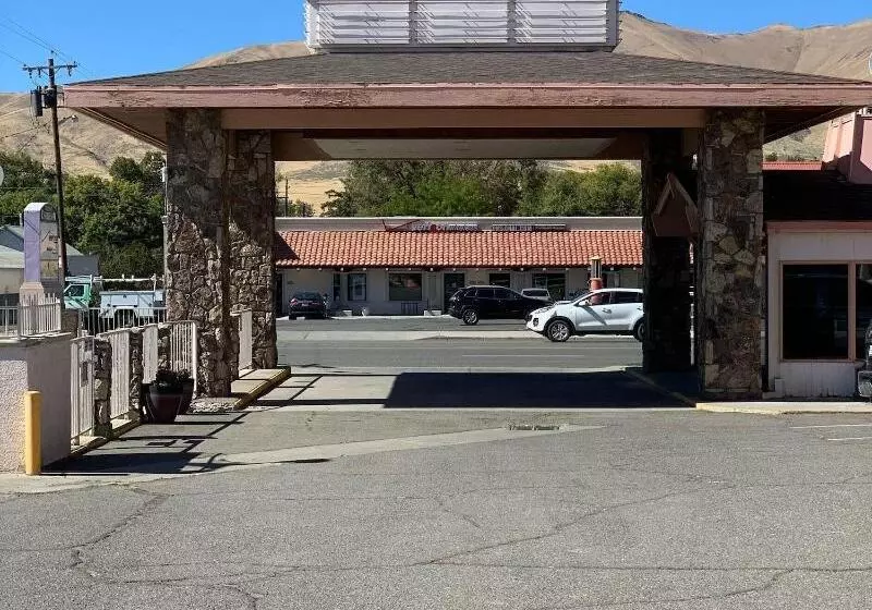 Szálloda Econo Lodge Inn & Suites