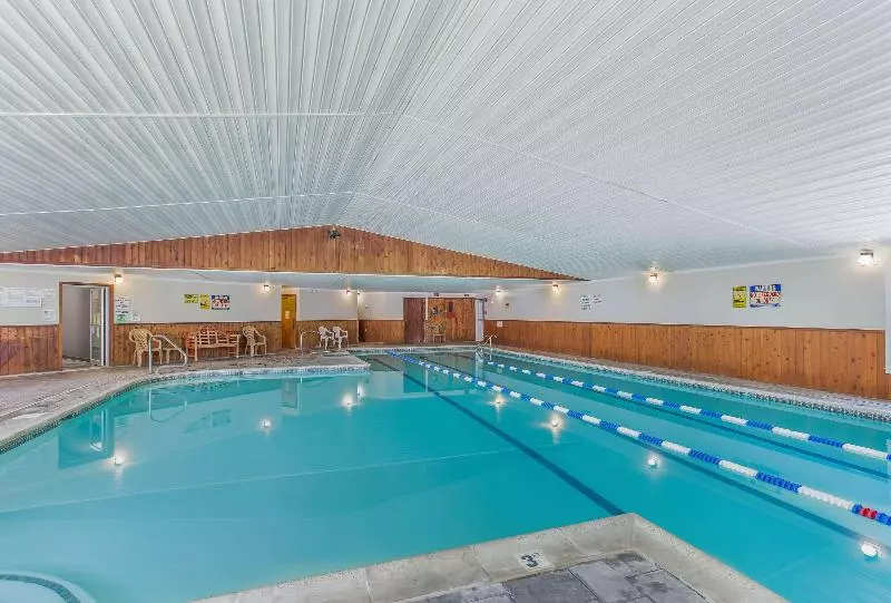 호텔 Quality Inn & Suites