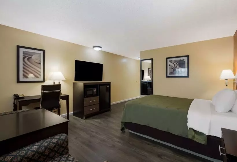 Otel Quality Inn & Suites Medford Airport