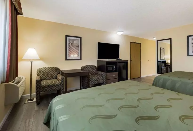 Otel Quality Inn & Suites Medford Airport