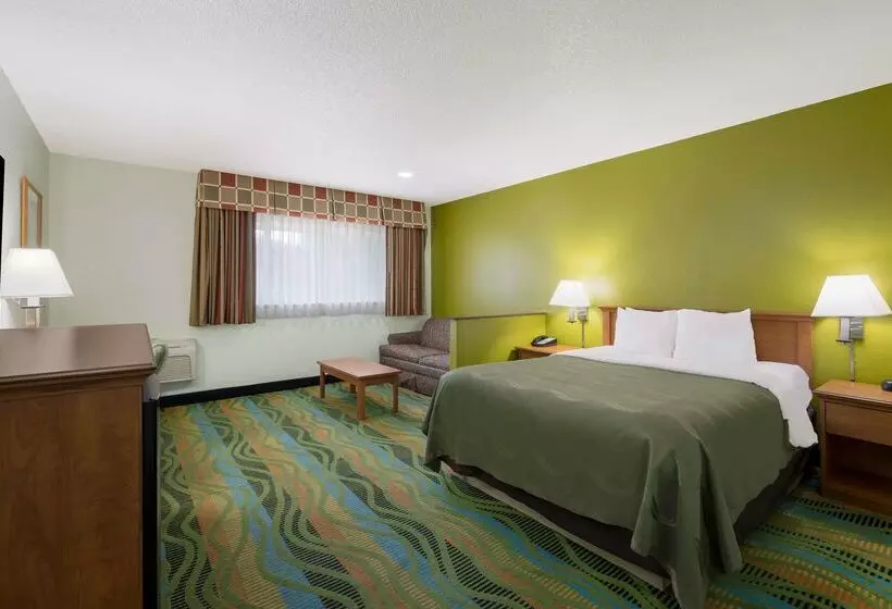Otel Quality Inn & Suites Medford Airport