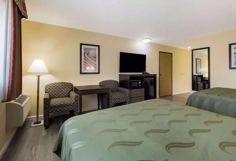 Otel Quality Inn & Suites Medford Airport