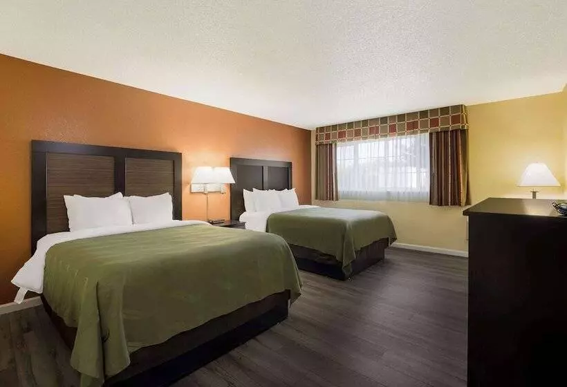 Otel Quality Inn & Suites Medford Airport