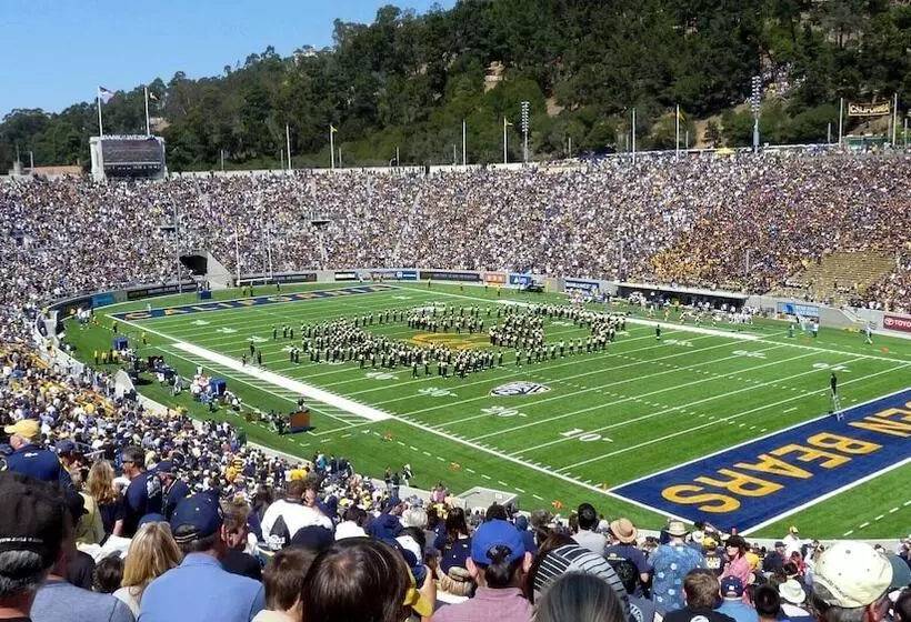 בית מלון כפרי Stanford Court San Francisco