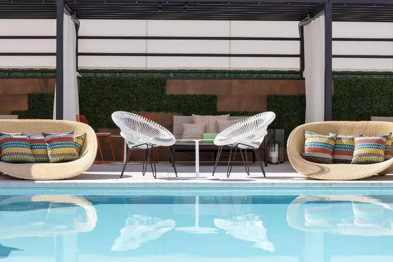 Otel The Camby Autograph Collection