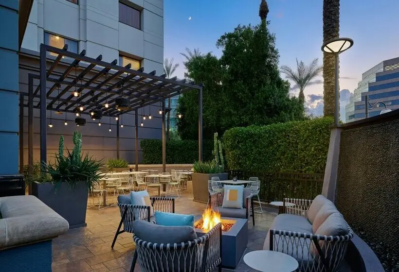 ホテル The Camby Autograph Collection