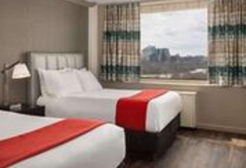 فندق The River Inn