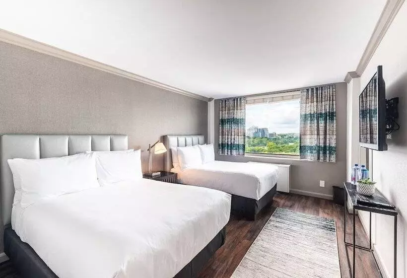 호텔 The River Inn