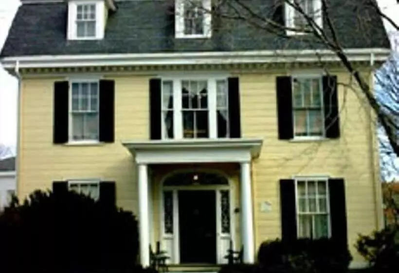 호텔 The Salem Inn