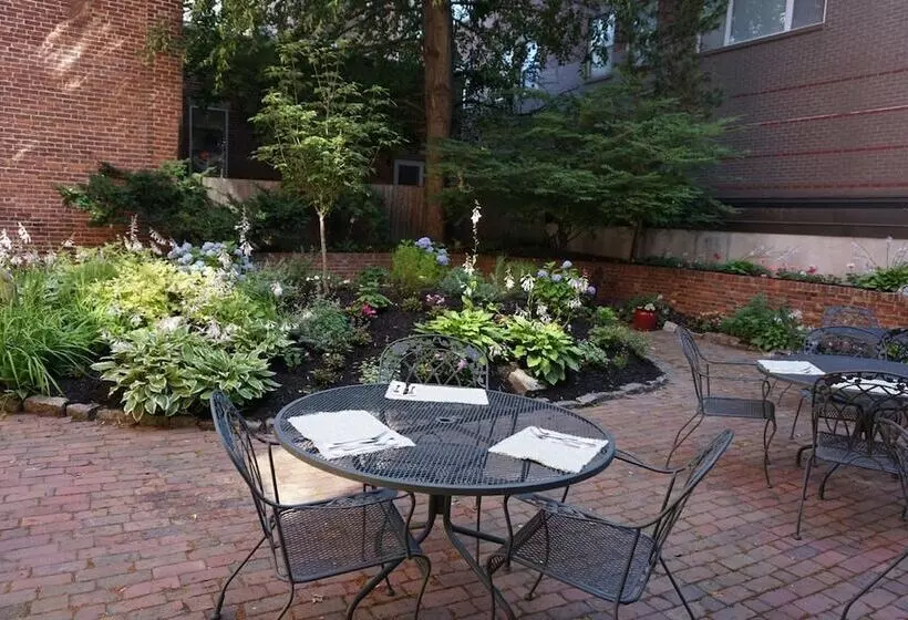 호텔 The Salem Inn