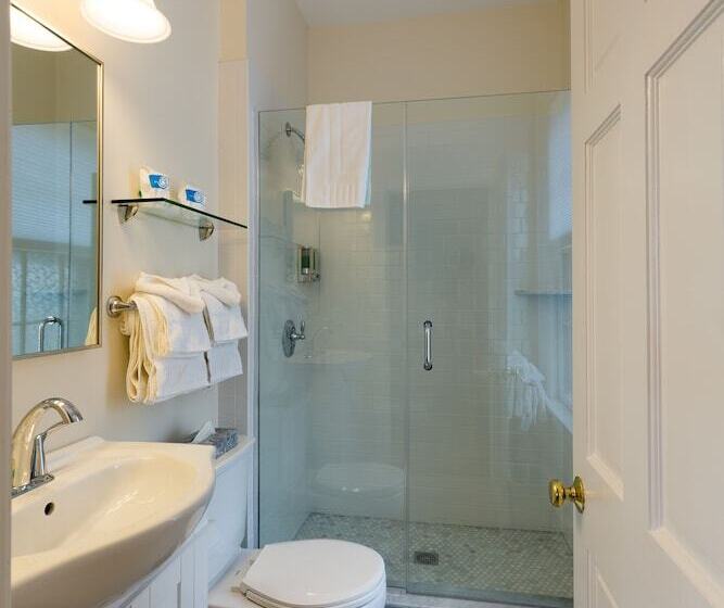 Отель The Salem Inn