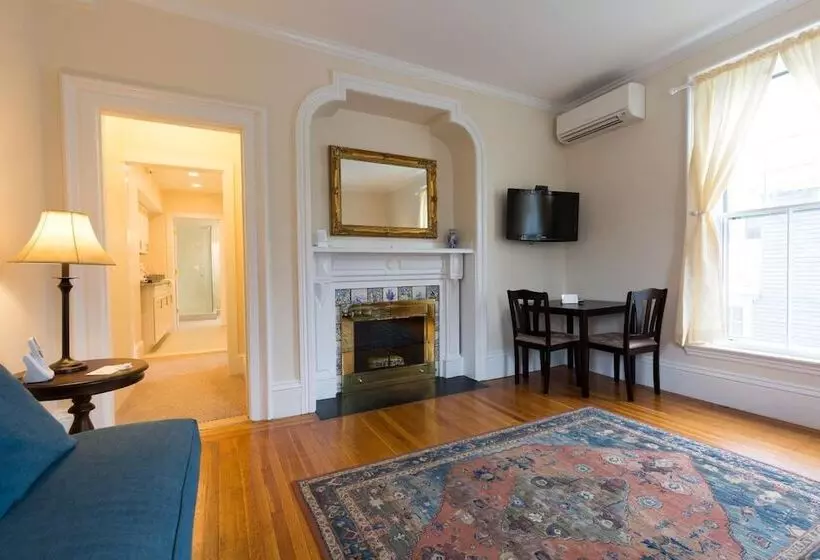 호텔 The Salem Inn